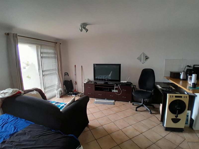 To Let 1 Bedroom Property for Rent in Vredehoek Western Cape